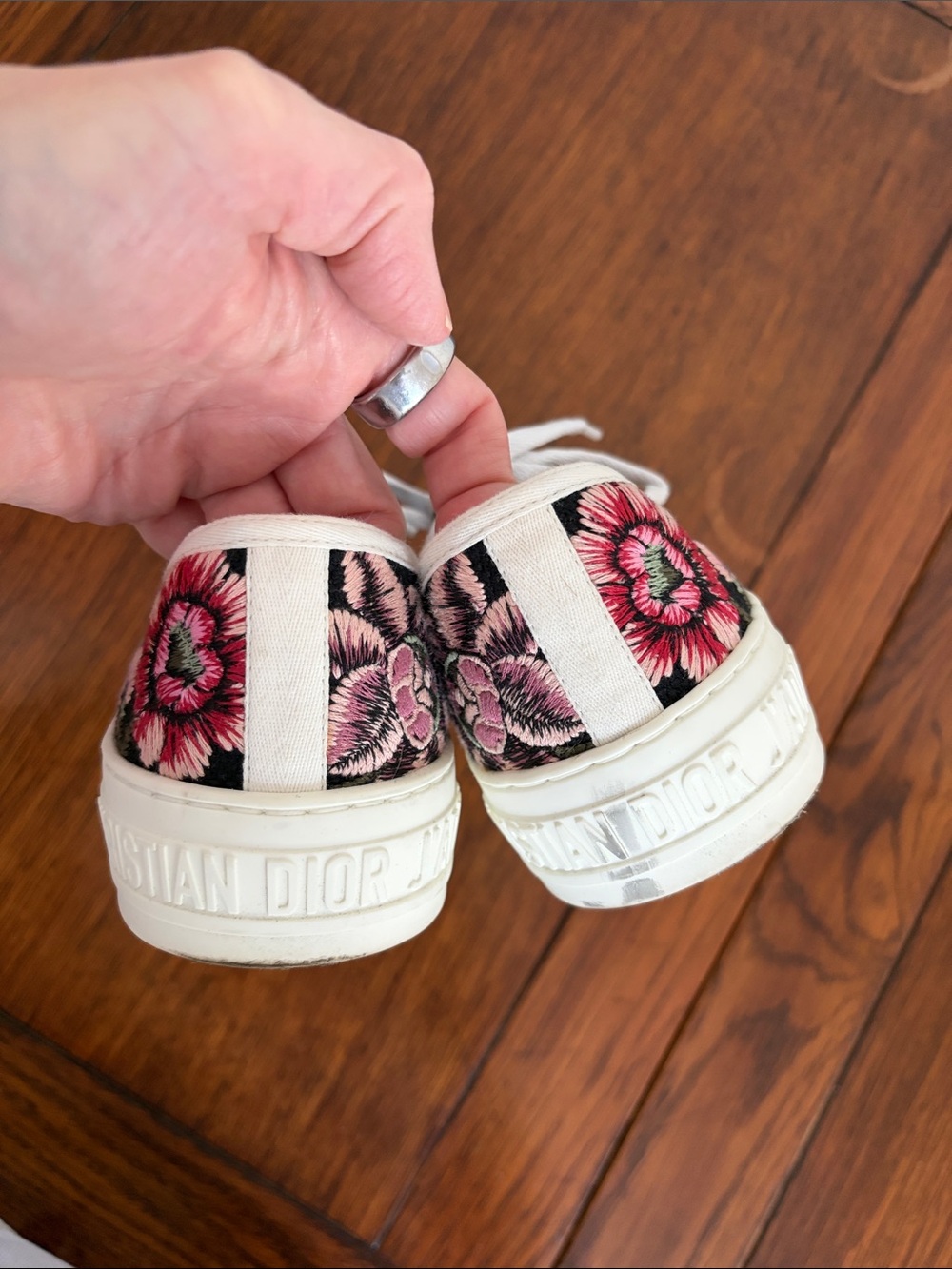 Dior Walk’n’Dior Black Floral Embroidered Canvas Low-Top Sneakers 37.5 7.5 - Picture 5 of 8